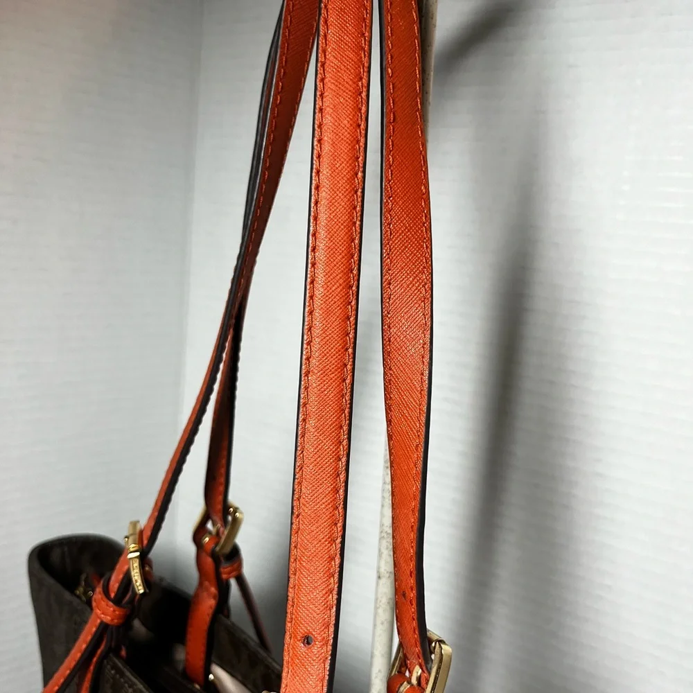 Michael Kors Jet Set Logo Tote - Brown